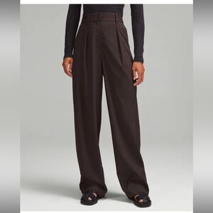 Lululemon brown Pleat Front High Rise Trouser